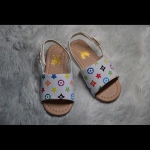 Girls sandals kids size 7,8,9 only